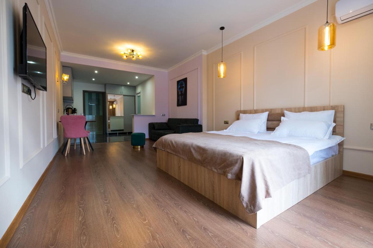 Iren River Side Apartments Tbiliszi Kültér fotó