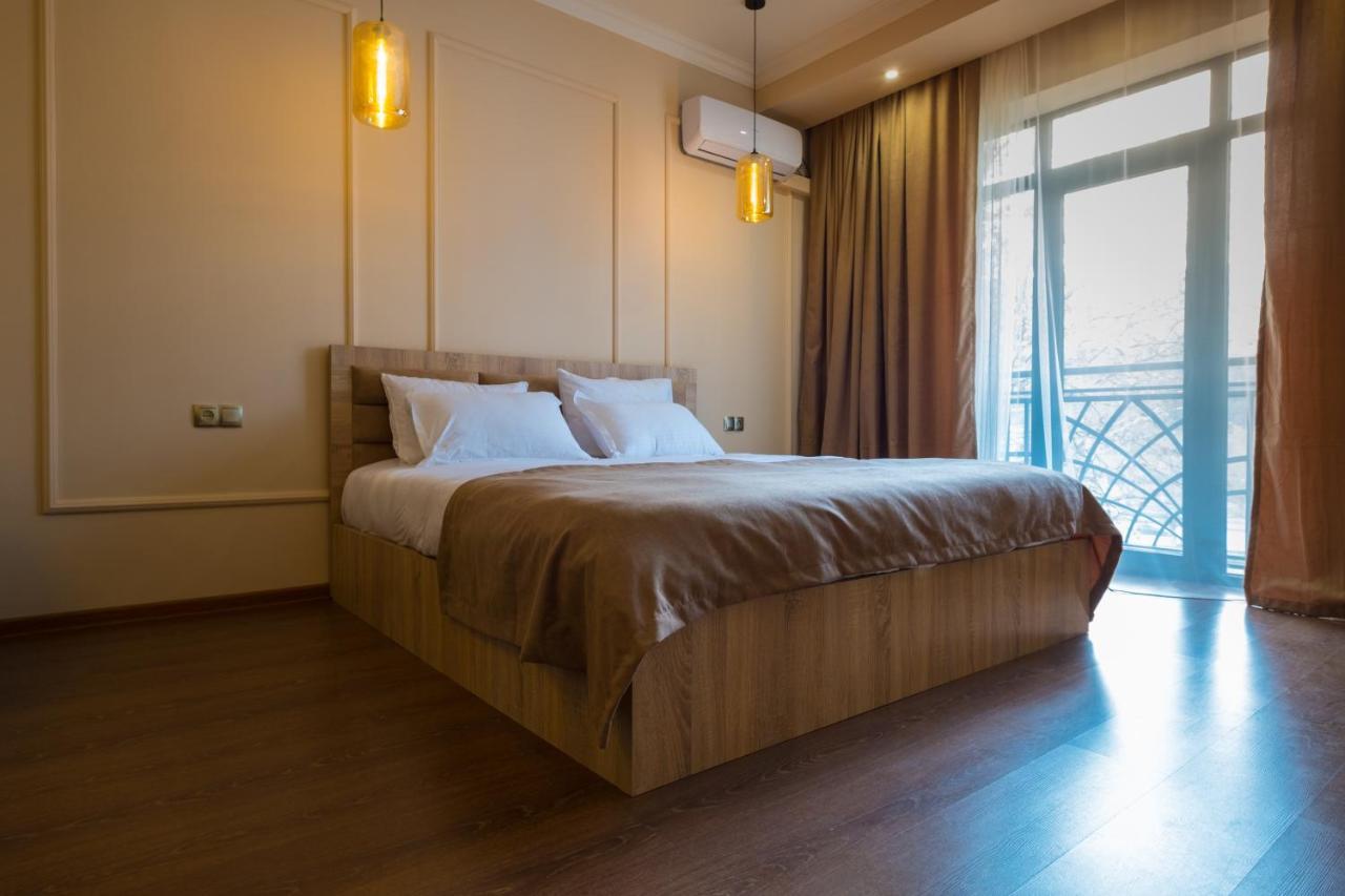 Iren River Side Apartments Tbiliszi Kültér fotó